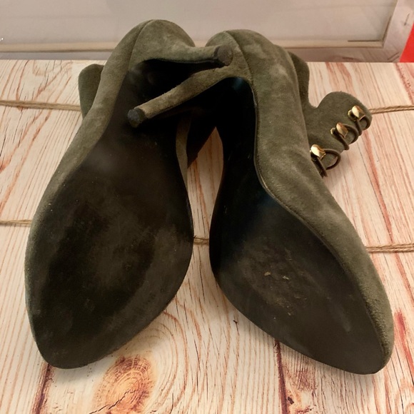 Cute heeled booties with gold accents - Picture 2 of 2